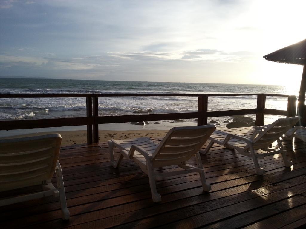 Hotel 77 Sunset Plaza Cisolok Exterior foto
