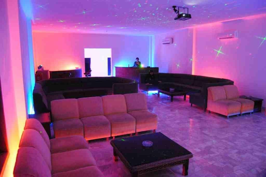 Hotel 77 Sunset Plaza Cisolok Exterior foto